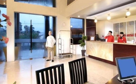 Receptionist di Hotel Sagita Balikpapan