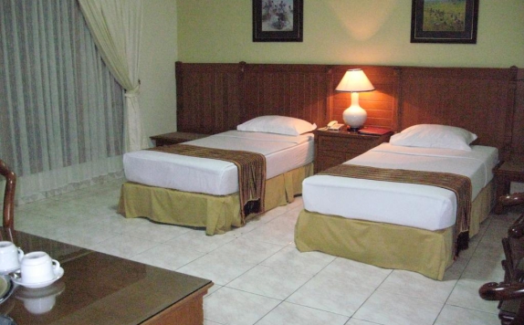 Guest room di Hotel Serrata Sumurboto Banyumanik