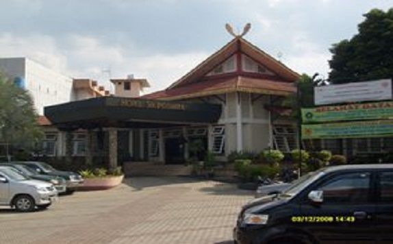 Eksterior Hotel di Hotel Sri Indrayani