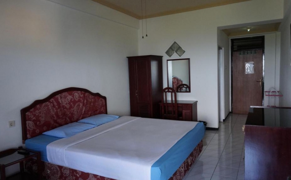 Guest room di Hotel Surya Indah