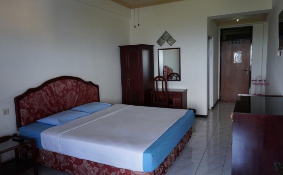 Tampilan Bedroom Hotel di Hotel Surya Indah