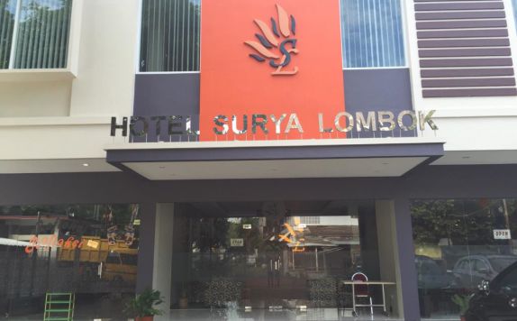 Eksterior di Hotel Surya Lombok
