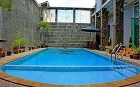 swimming pool di Hotel Surya Palace Syariah