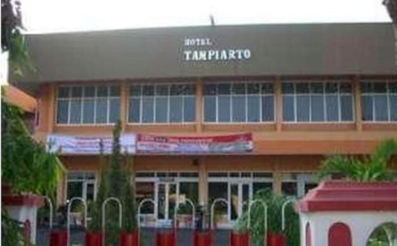 Hotel Exterior di Hotel Tampiarto Plaza