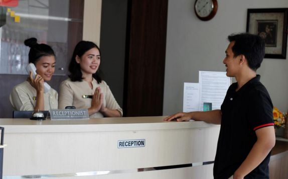 Tampilan Resepsionis Hotel di Hotel Tanjung Karang
