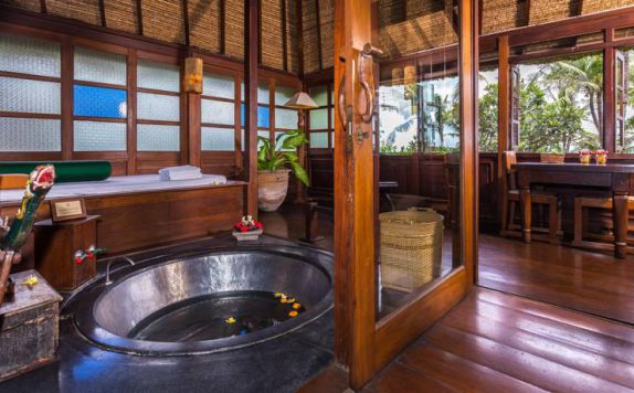 bathroom di Hotel Tugu Bali Canggu