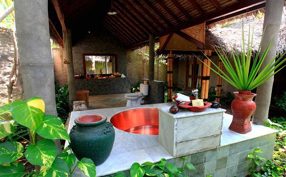 Bathroom di Hotel Tugu Lombok
