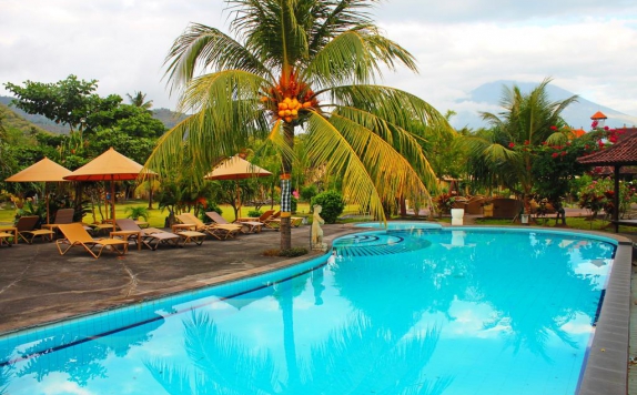 Swimming Pool di Hotel Uyah Amed & Spa Resort