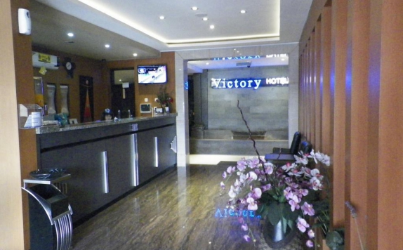 Receptionist di Hotel Victory Bandung