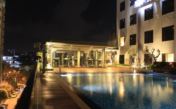Swimming Pool di I Hotel Baloi Batam