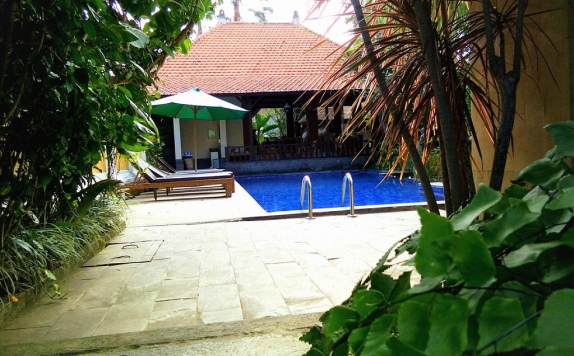 Swimming pool di Inata Hotel Monkey Forest Ubud