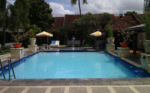 swimming pool di Inna Bali Heritage