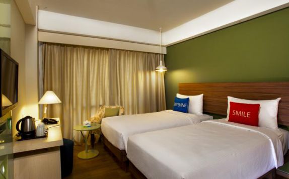 guest room twin bed di Ion Bali Benoa