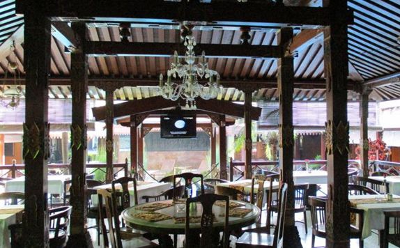 Restaurant di Istana Batik Ratna