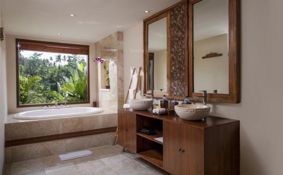 Bathroom di Jannata Resort and Spa