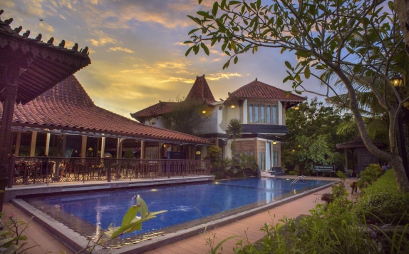 Swimming Pool di Java Village Resort