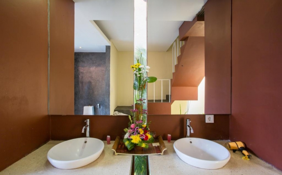 Bathroom di Jays Villas