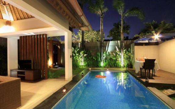 swimming pool di Jerami Luxury Villa and Spa