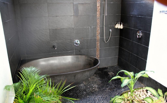 Bathroom di Jimbaran Cliffs Private and Spa Bali