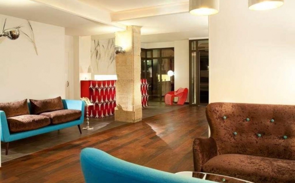 lobby