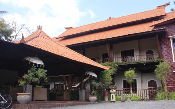 Front view di Junjungan Ubud Hotel and Spa