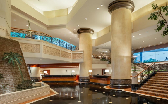Lobby di JW Marriott Surabaya