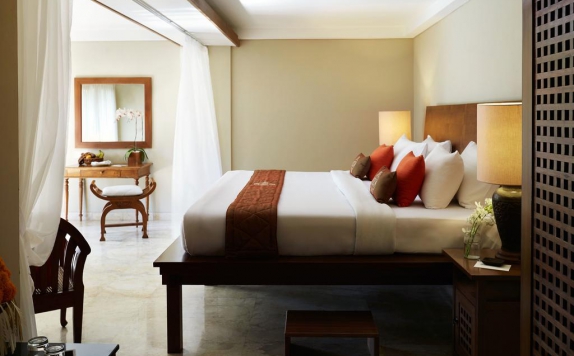 Tampilan Bedroom Hotel di Kamandalu Resort