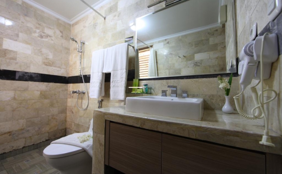 bathroom di Kamojang Green Hotel & Resort