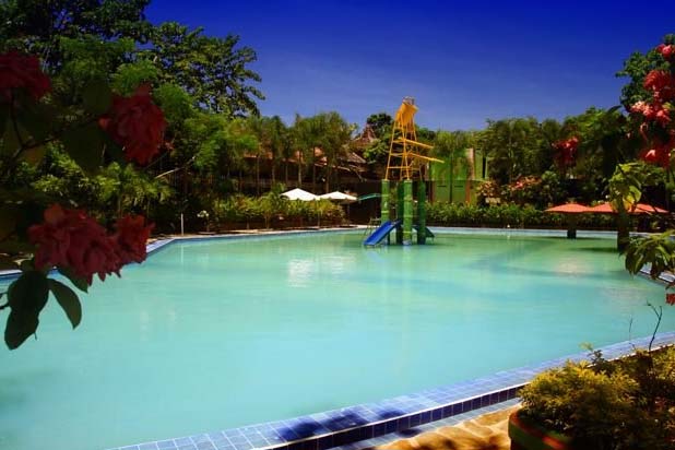 Pool di Kampoeng Kita