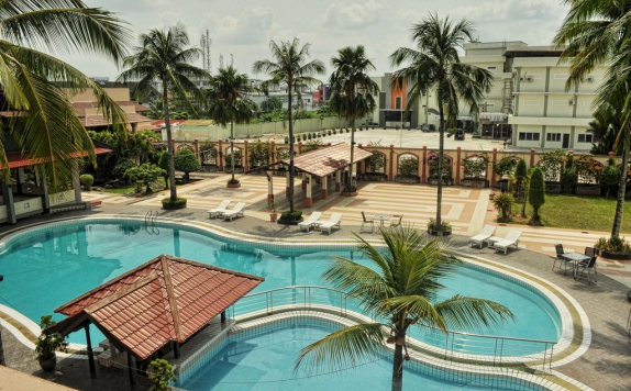 Swimming Pool di Kapuas Palace Pontianak