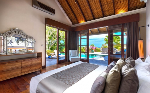 Tampilan Bedroom Hotel di Karma Kandara Resort Bali