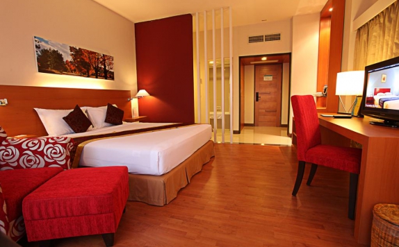 Guest room di Kartika Graha Hotel