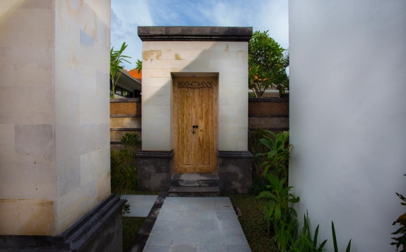 Eksterior di Kayu Suar Bali Villas