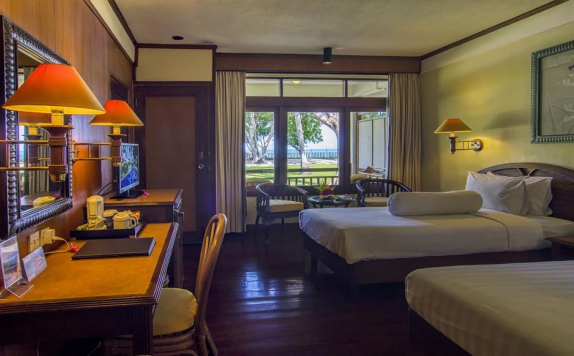 Tampilan Bedroom Hotel di Kila Senggigi Beach Hotel