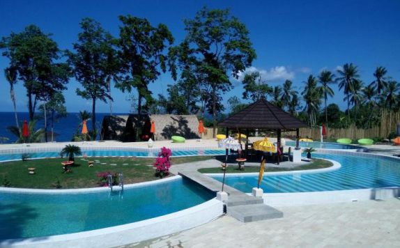 Swimming Pool di Kinaari Resort