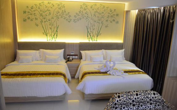 guest room twin bed di KJ Hotel Yogyakarta