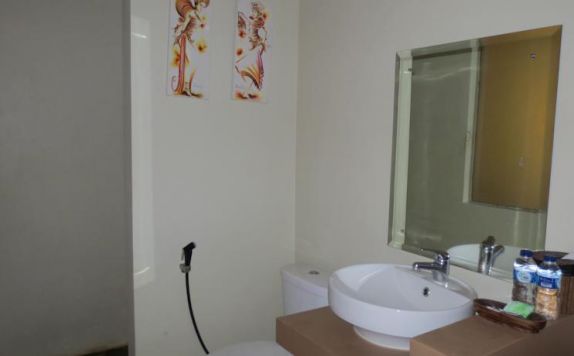 bathroom di Koi Hotel and Residence