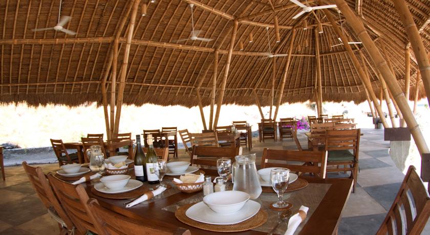 Restoran di Komodo Resort Sebayur