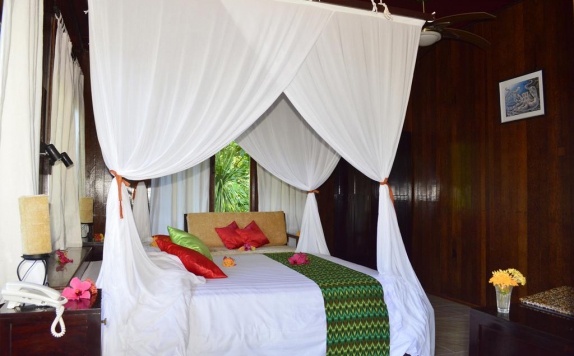 Tampilan Bedroom Hotel di Kungkungan Bay Resort