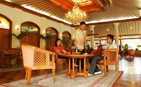 interior di Kusuma Sahid Prince Hotel