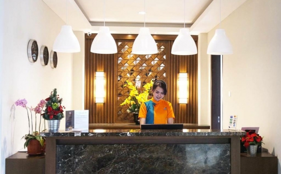 Receptionist di Kytos Hotel Bandung
