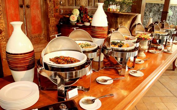 buffet di Laras Asri Resort & Spa