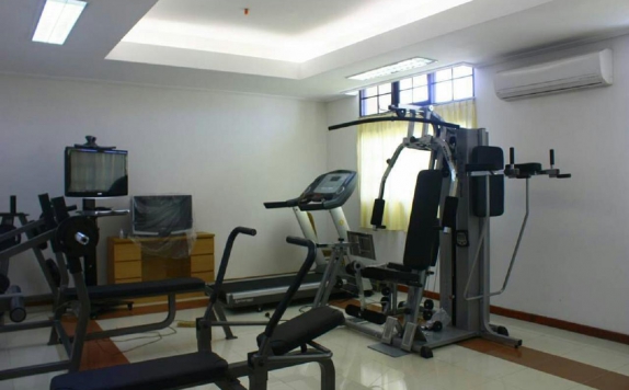 gym center di LARIZ Alauddin Hotel & Convention