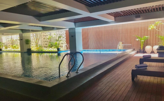 Swimming Pool di éL Hotel Royale Yogyakarta Malioboro
