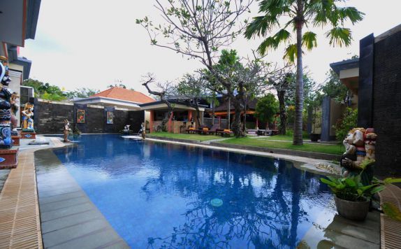 kolam renang di Mesten Tamarind Hotel Nusa Dua