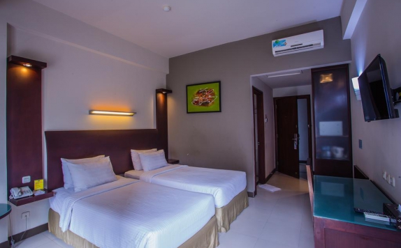 Kamar Tidur di Lombok Garden Hotel