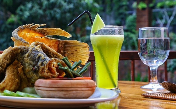 Food & Beverages di Lotus Art and Garden Bandung