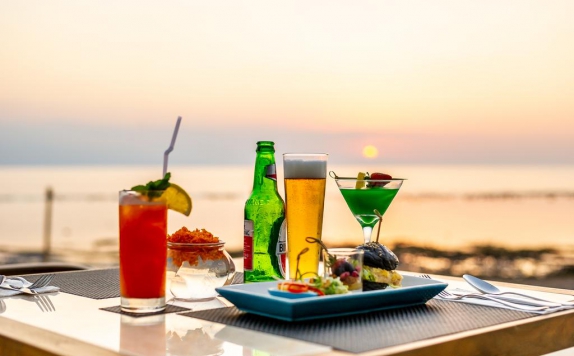Food & Beverages di Lovina Beach Club And Resort
