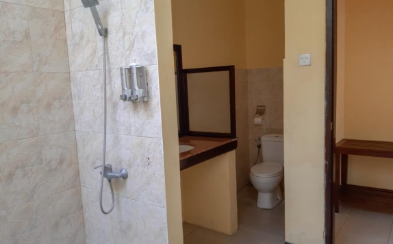 Bathroom di Lovina Eco Lodge