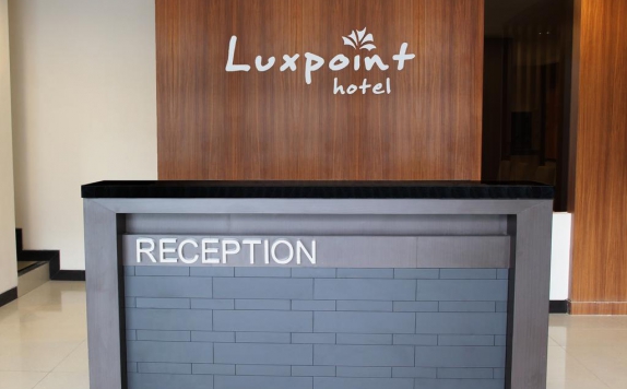 receptionist di Luxpoint Hotel